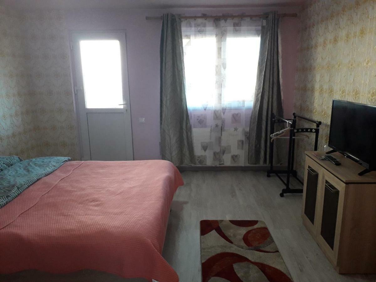 Отель Casa Cu Butoi Совата Экстерьер фото